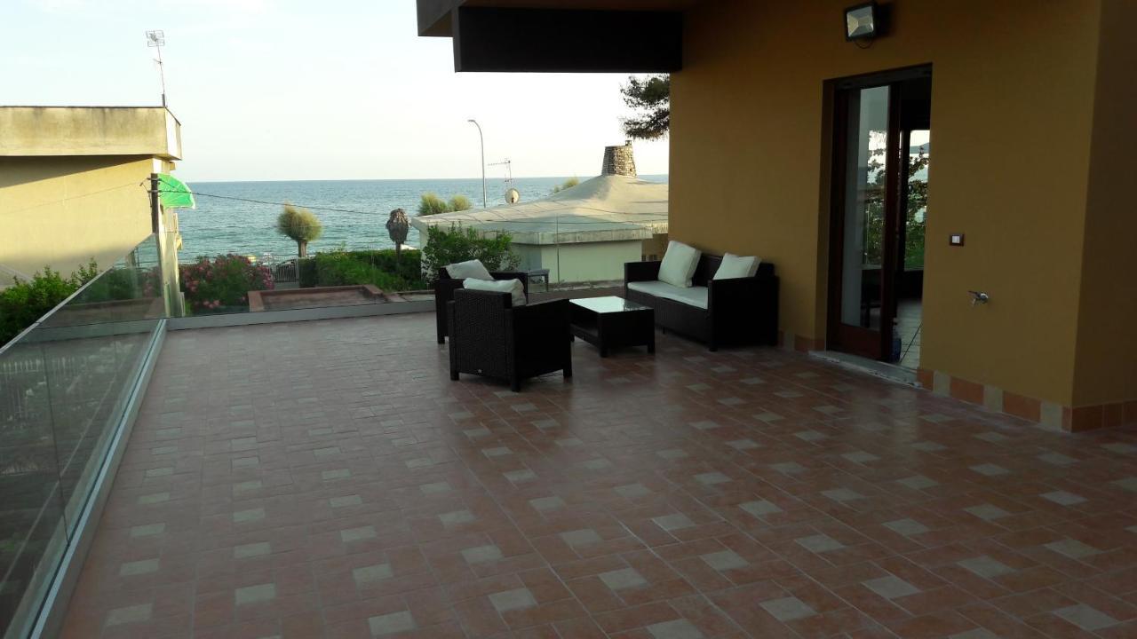 Stella Di Mare Villa Terracina Bagian luar foto