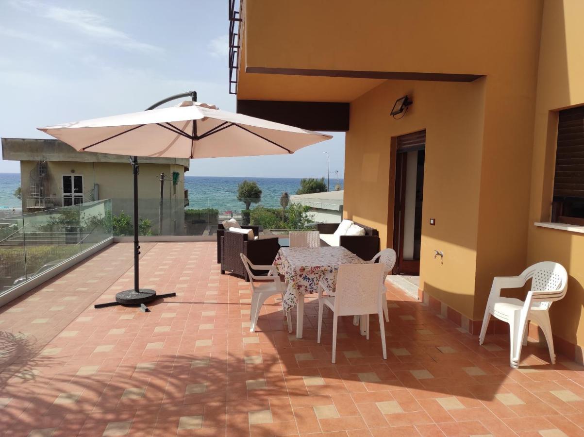 Stella Di Mare Villa Terracina Bagian luar foto