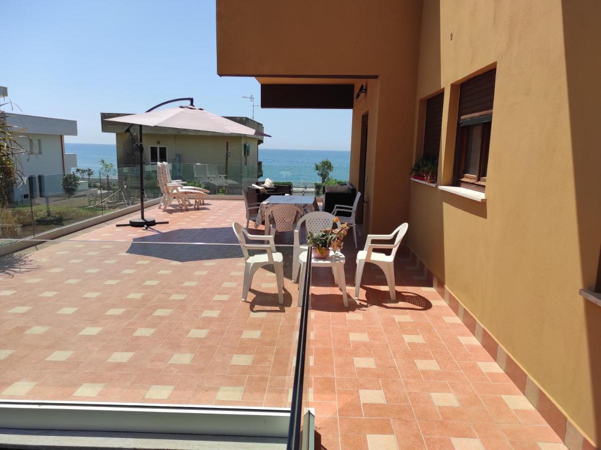 Stella Di Mare Villa Terracina Bagian luar foto